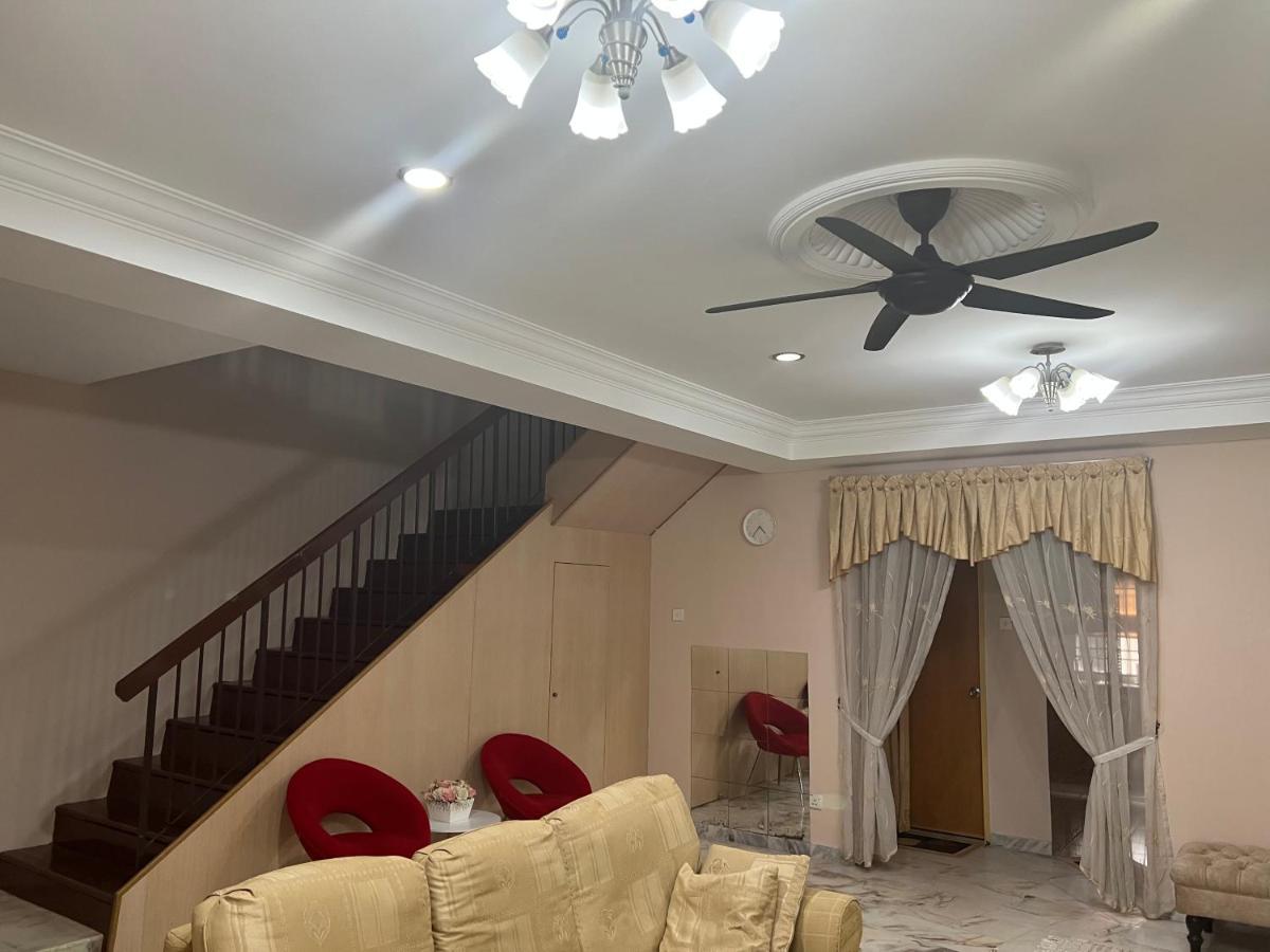 D'Lestari Homestay Seri Kembangan Zewnętrze zdjęcie