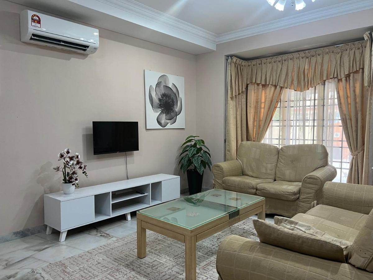 D'Lestari Homestay Seri Kembangan Zewnętrze zdjęcie