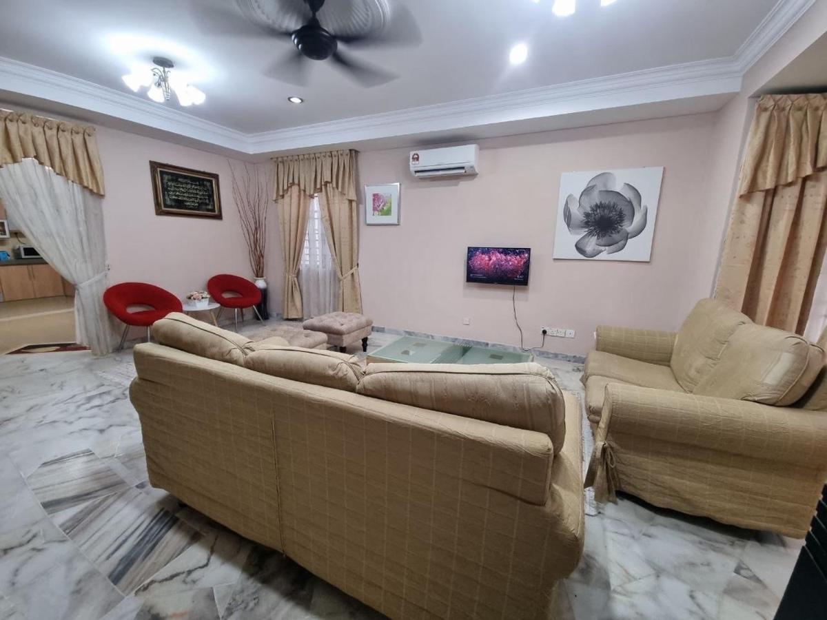 D'Lestari Homestay Seri Kembangan Zewnętrze zdjęcie
