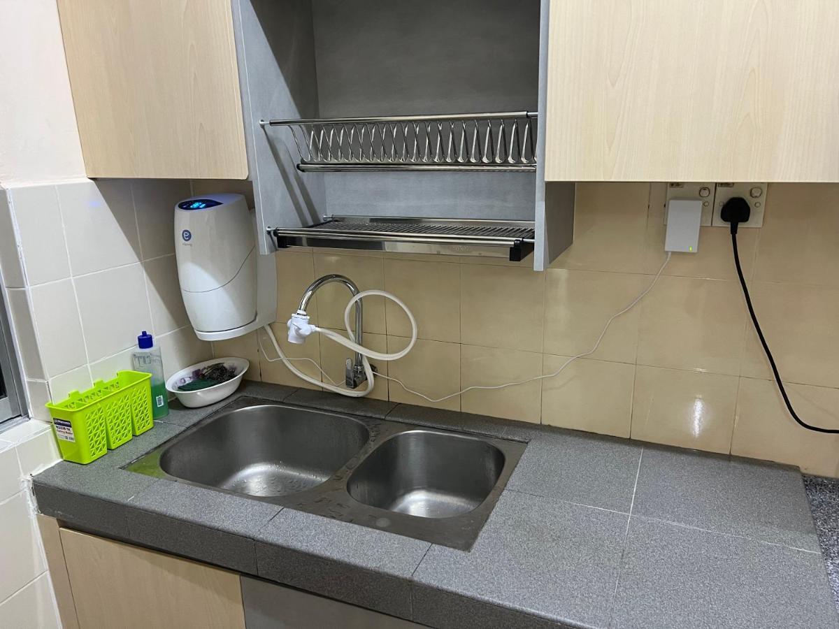 D'Lestari Homestay Seri Kembangan Zewnętrze zdjęcie