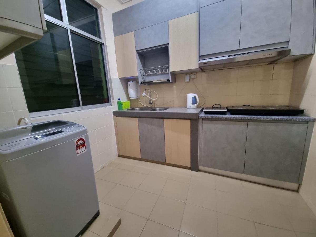 D'Lestari Homestay Seri Kembangan Zewnętrze zdjęcie