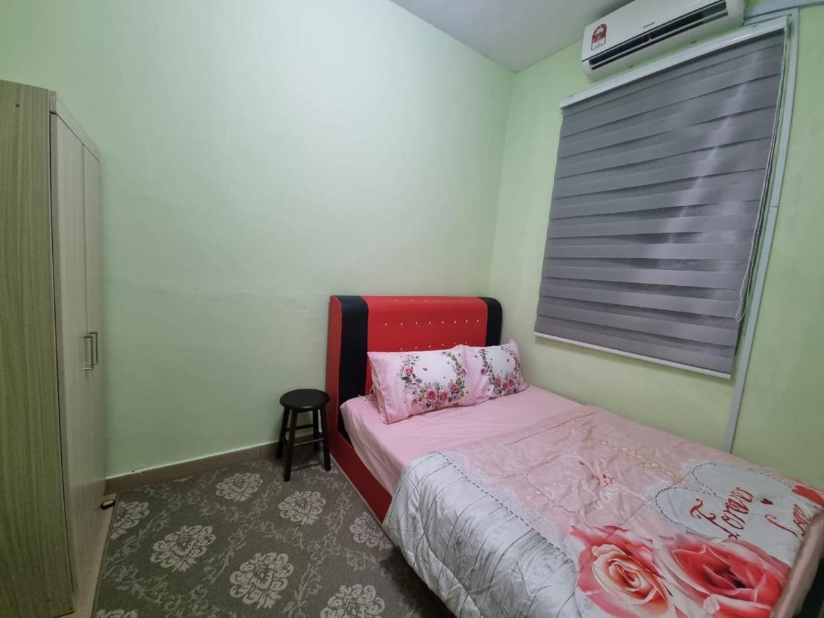 D'Lestari Homestay Seri Kembangan Zewnętrze zdjęcie
