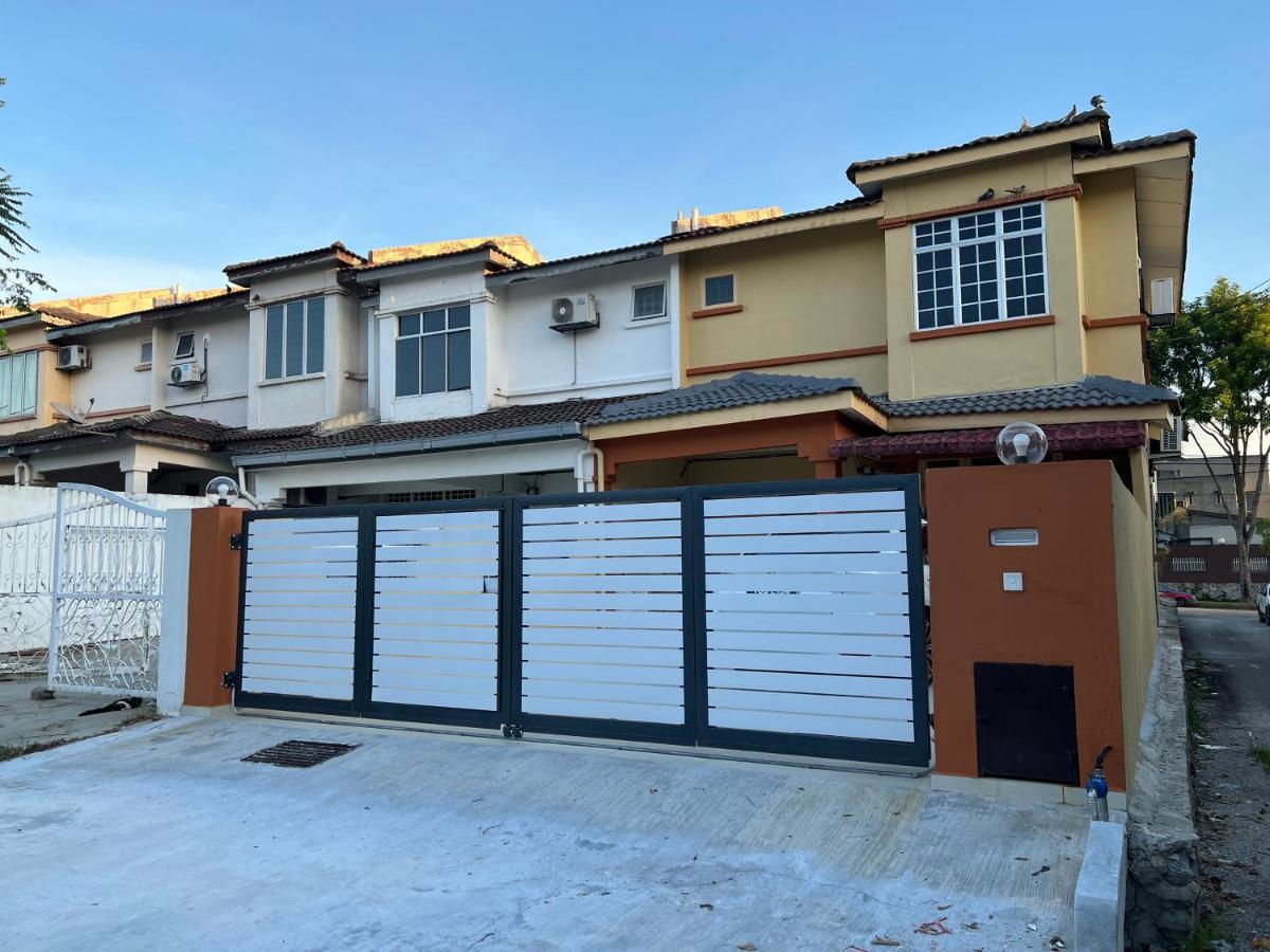 D'Lestari Homestay Seri Kembangan Zewnętrze zdjęcie
